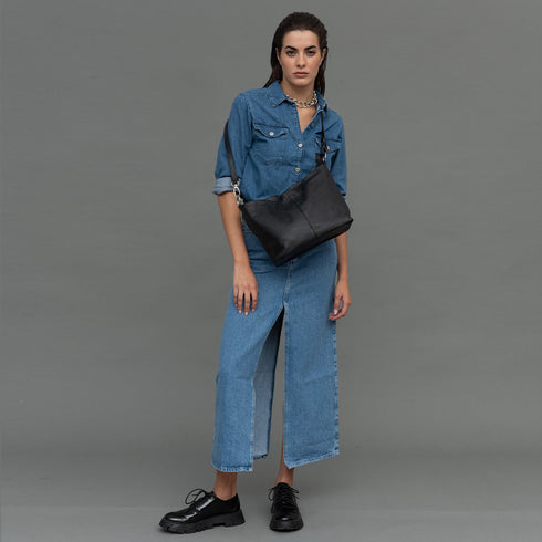 Bolso de hombro para mujer de piel con bandolera extensible negro Mara