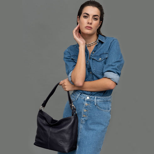 Bolso de hombro para mujer de piel con bandolera extensible azul marino Mara