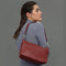 Bolso bandolera de piel para mujer con asa corta burdeos Martina