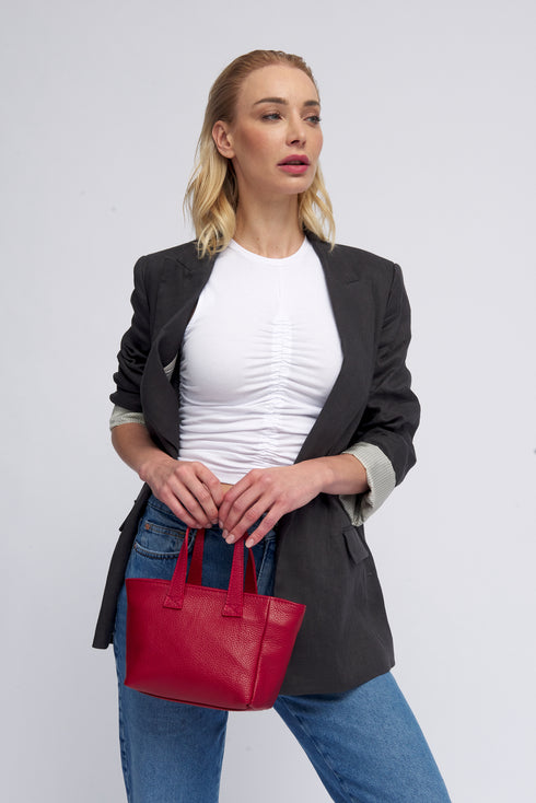 Bandolera para mujer de piel con asa de mano rojo Helia