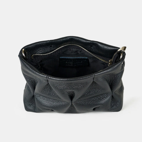 Bolso de bandolera de piel arrugada negro Cecilia M