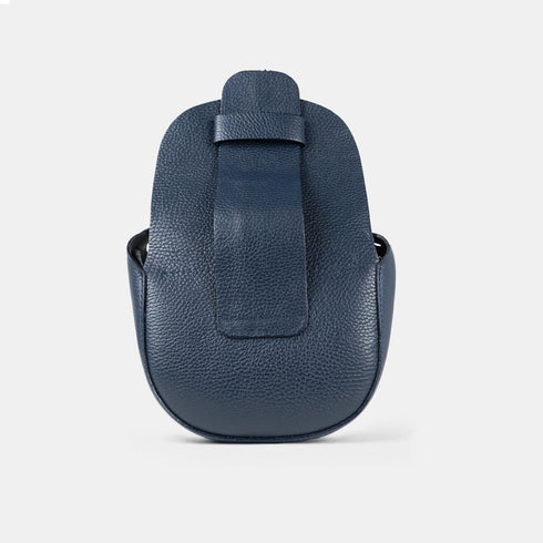 Bolso bandolera para mujer de piel con solapa azul marino Celia