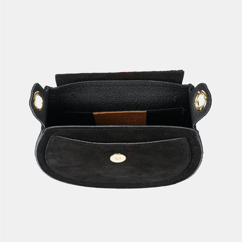 Bolso de bandolera con solapa piel serraje negro Camila