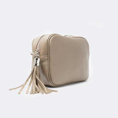 Bolso de Piel bandolera cuadrado khaki con pompón de mujer Cristin