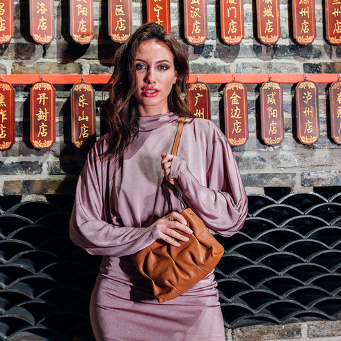 Bolso de bandolera de piel arrugada marrón Cecilia S