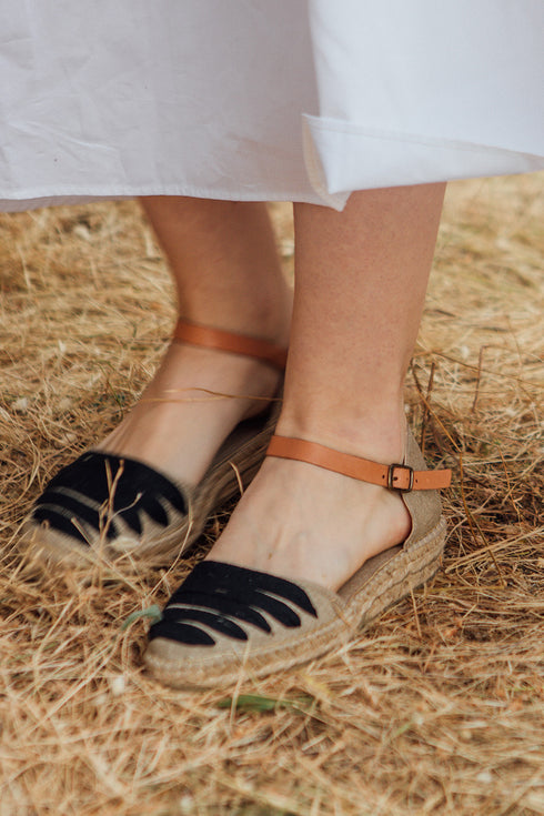 Alpargata con cuña de yute para mujer Yara Negro