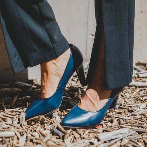 Zapatos de tacón 8cm de piel azul marino Tania