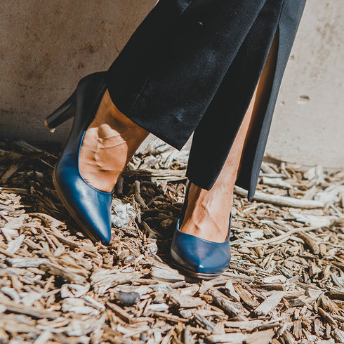 Zapatos de tacón 8cm de piel azul marino Tania