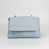 Bolso bandolera con solapa de piel azul celeste Carla primavera