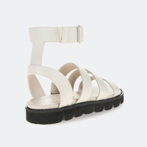 Sandalia romano de piel con piso grueso Narcis Beige