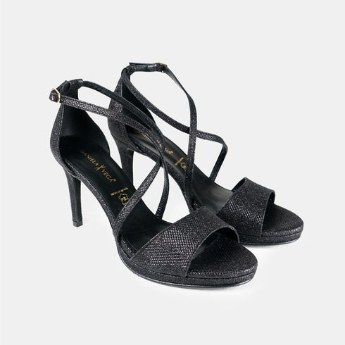 Vista lateral superior del modelo Marta, un tacón de fiesta para estas Navidades y Nochevieja. Tiene un brillo dorado o plateado que lo hace especial para las fiestas nocturnas de gala.