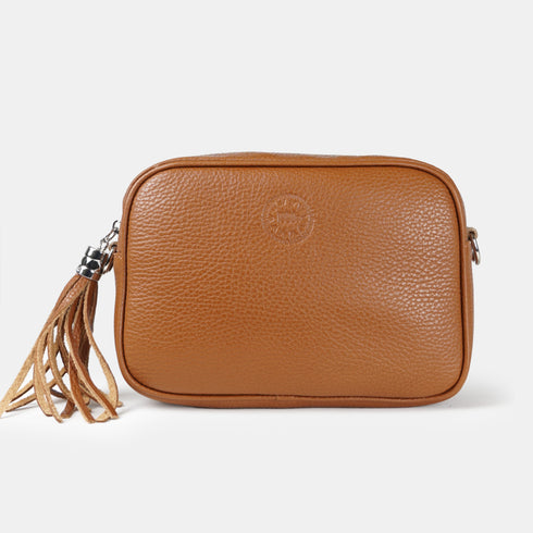 Bolso de Piel bandolera cuadrado marrón con pompón de mujer Cristin