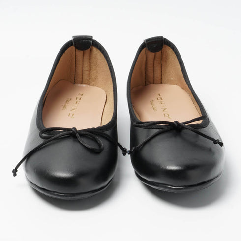 zapato-plano-de-mujer-piel-negro